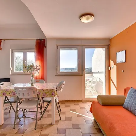 Schones Mit Meerblick In Strandnahe Apartment *