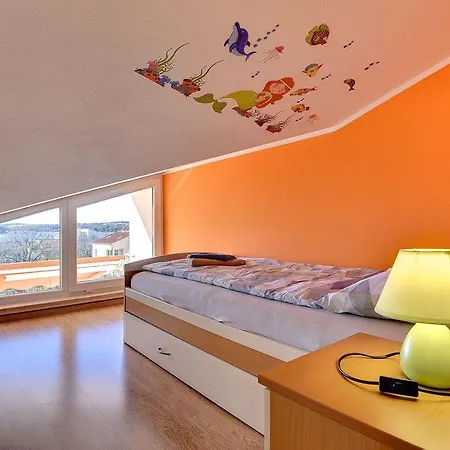 Apartment Schones Mit Meerblick In Strandnahe